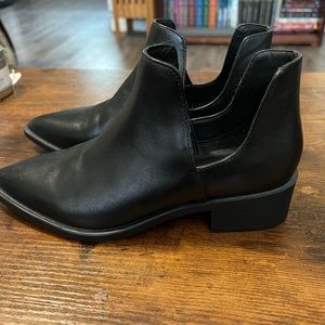 Steve Madden Black Joella size 6